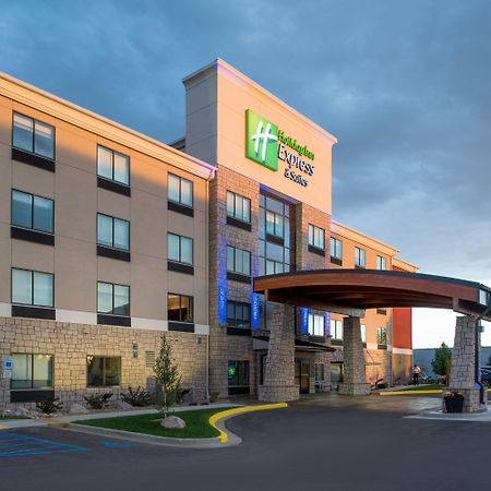 Holiday Inn Express Hotel & Suites Bismarck By Ihg Ngoại thất bức ảnh