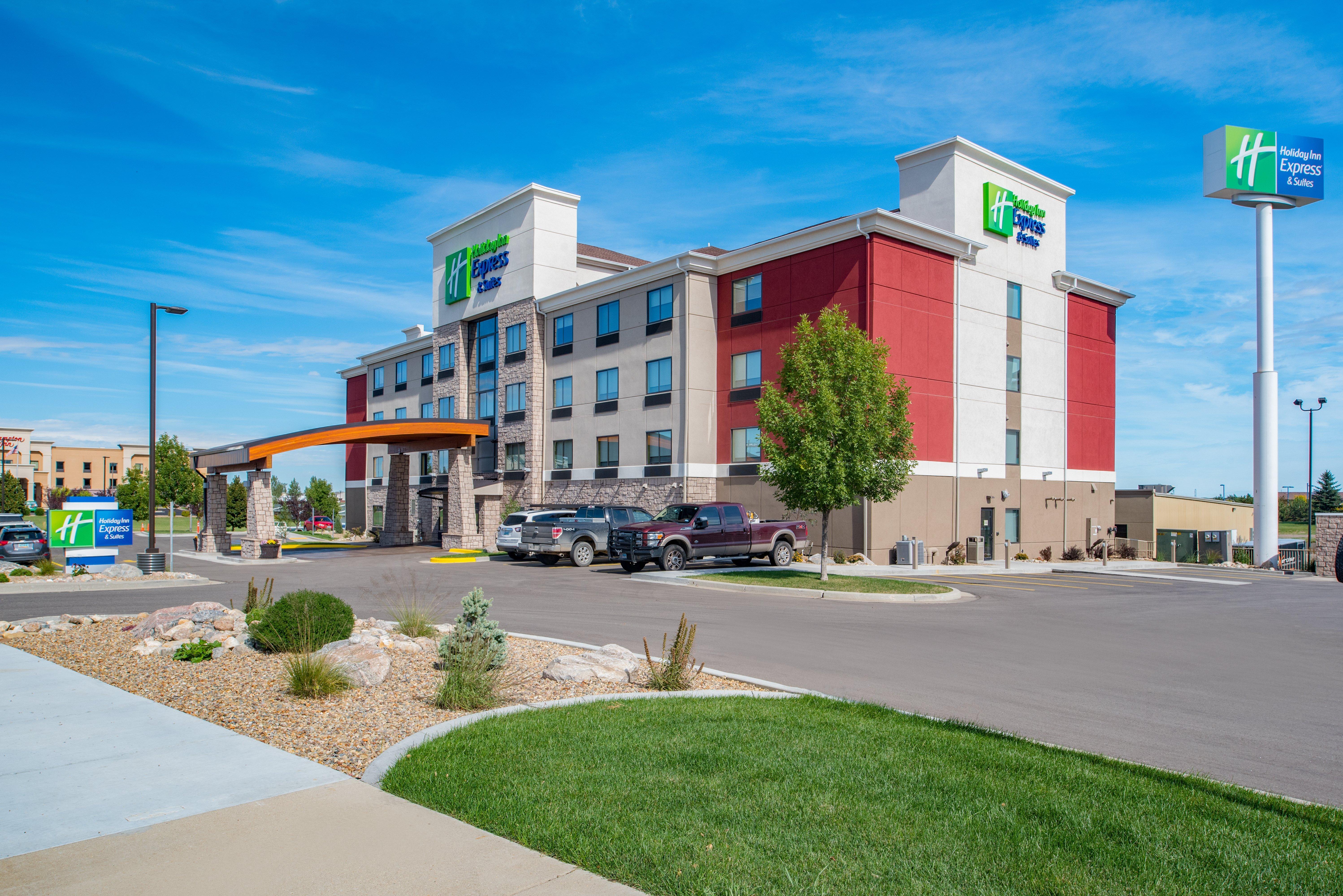 Holiday Inn Express Hotel & Suites Bismarck By Ihg Ngoại thất bức ảnh