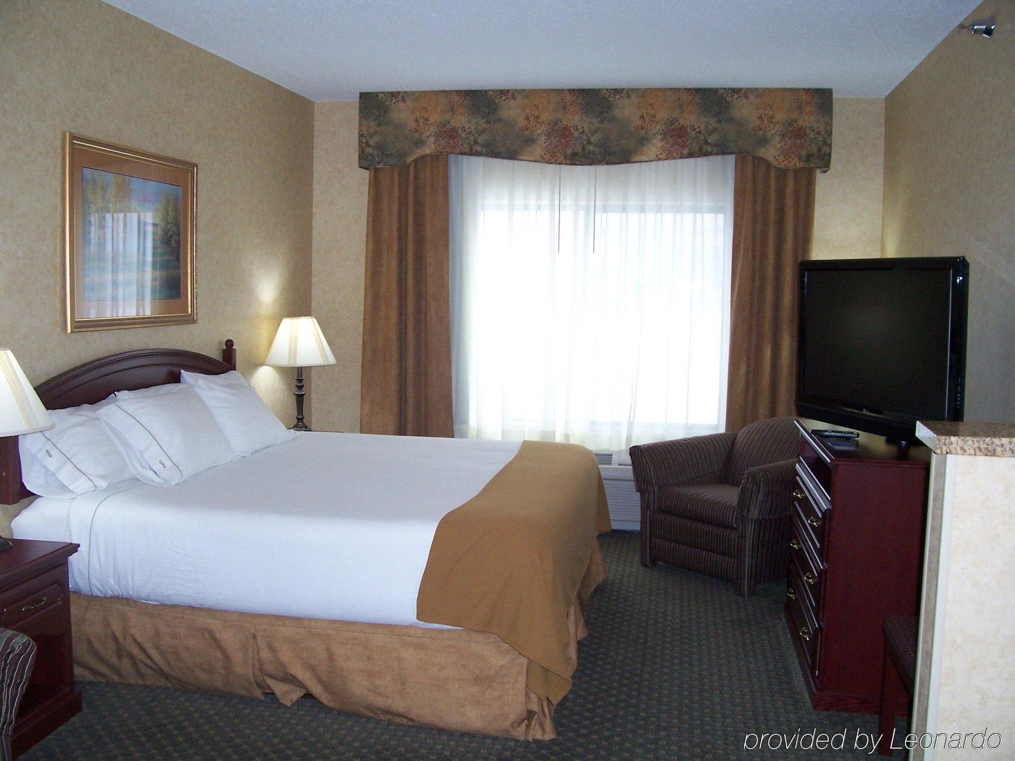 Holiday Inn Express Hotel & Suites Bismarck By Ihg Phòng bức ảnh