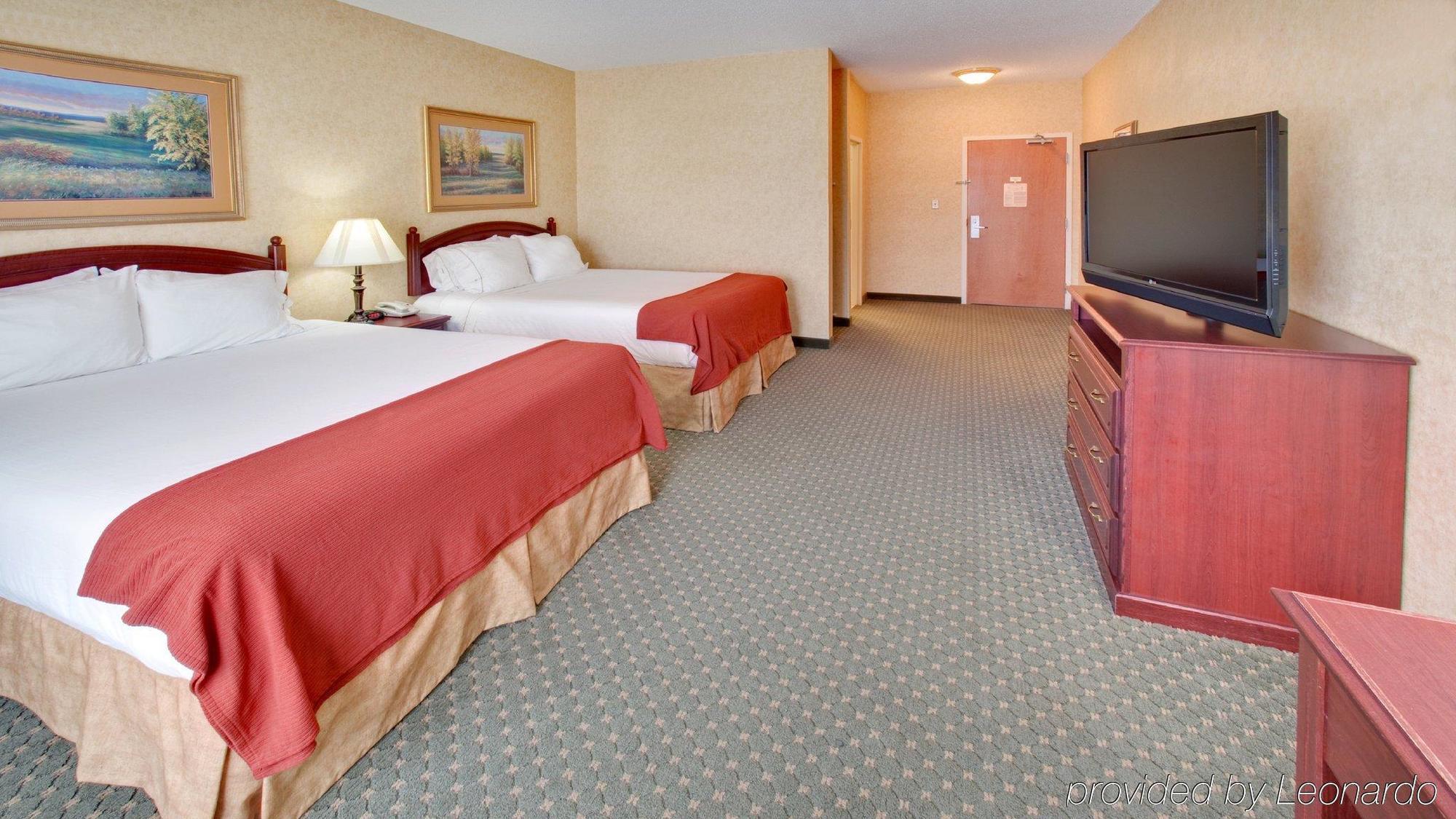 Holiday Inn Express Hotel & Suites Bismarck By Ihg Phòng bức ảnh