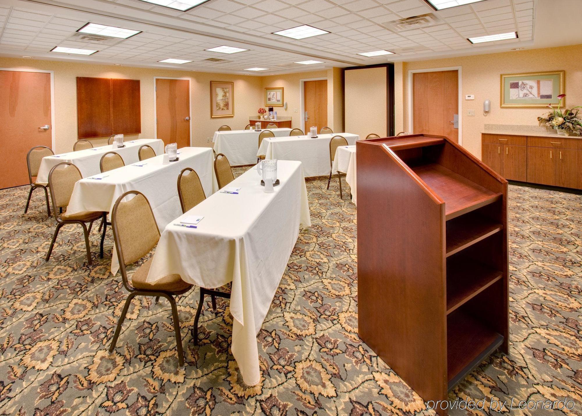 Holiday Inn Express Hotel & Suites Bismarck By Ihg Tiện nghi bức ảnh