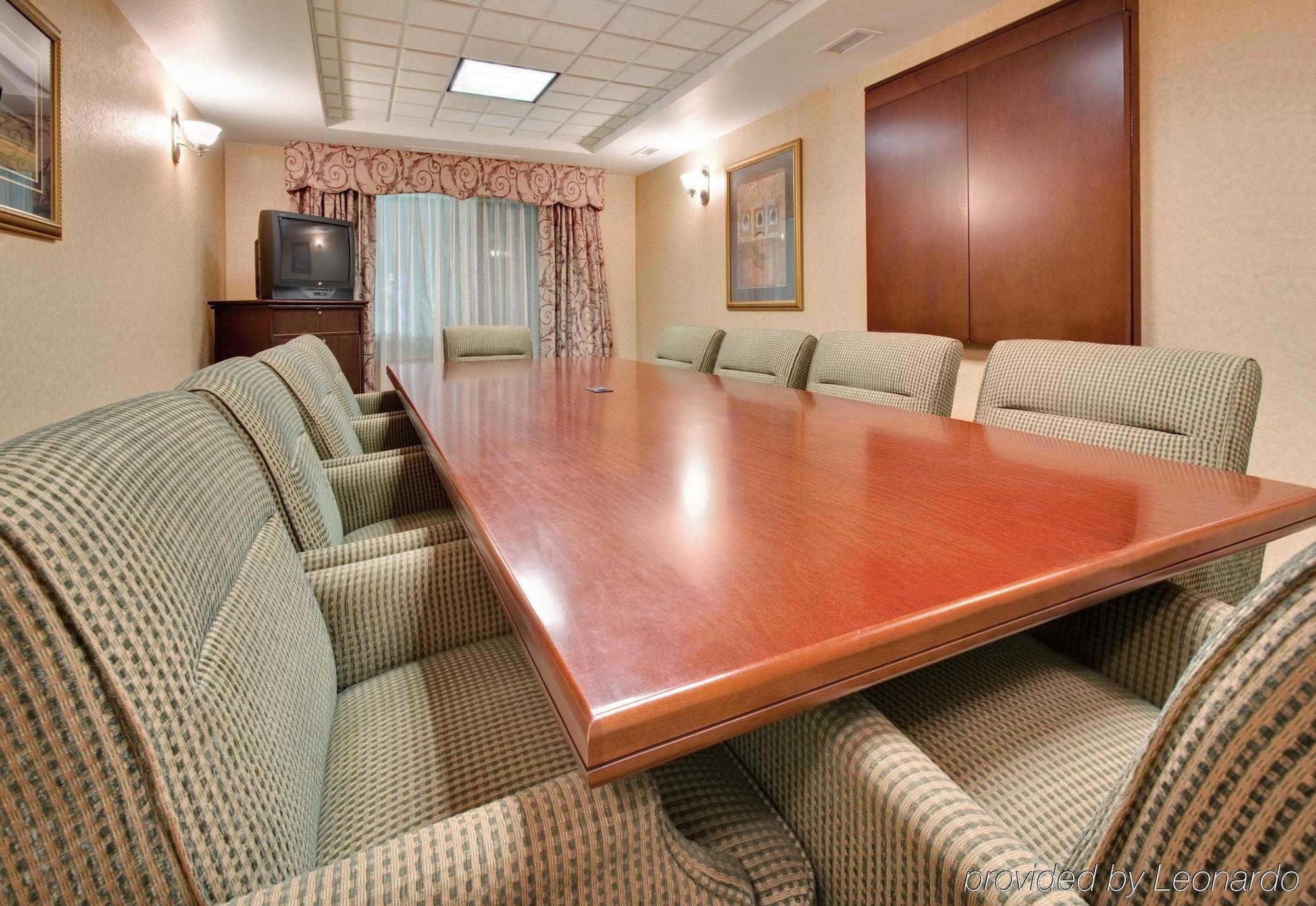 Holiday Inn Express Hotel & Suites Bismarck By Ihg Tiện nghi bức ảnh