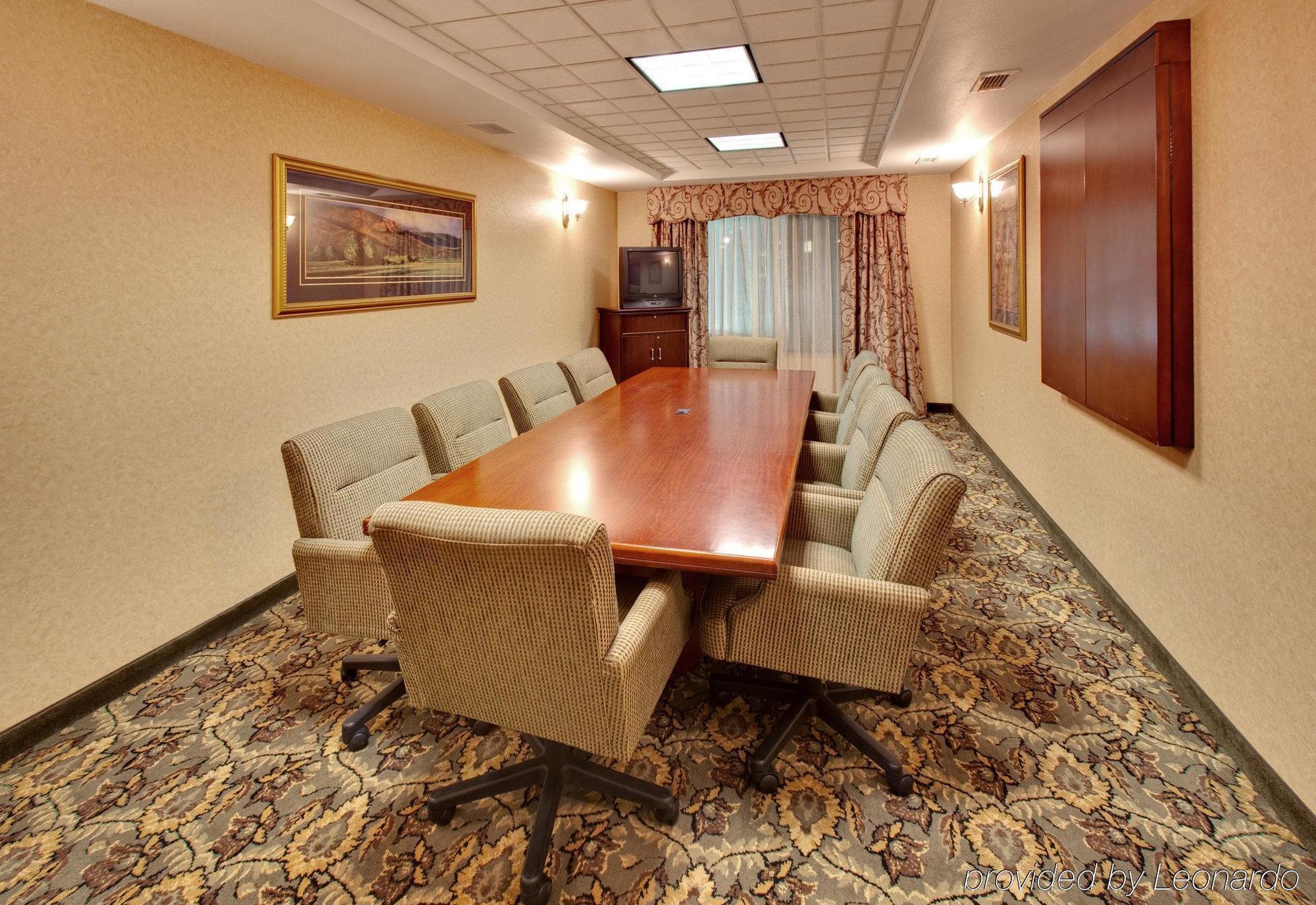 Holiday Inn Express Hotel & Suites Bismarck By Ihg Tiện nghi bức ảnh